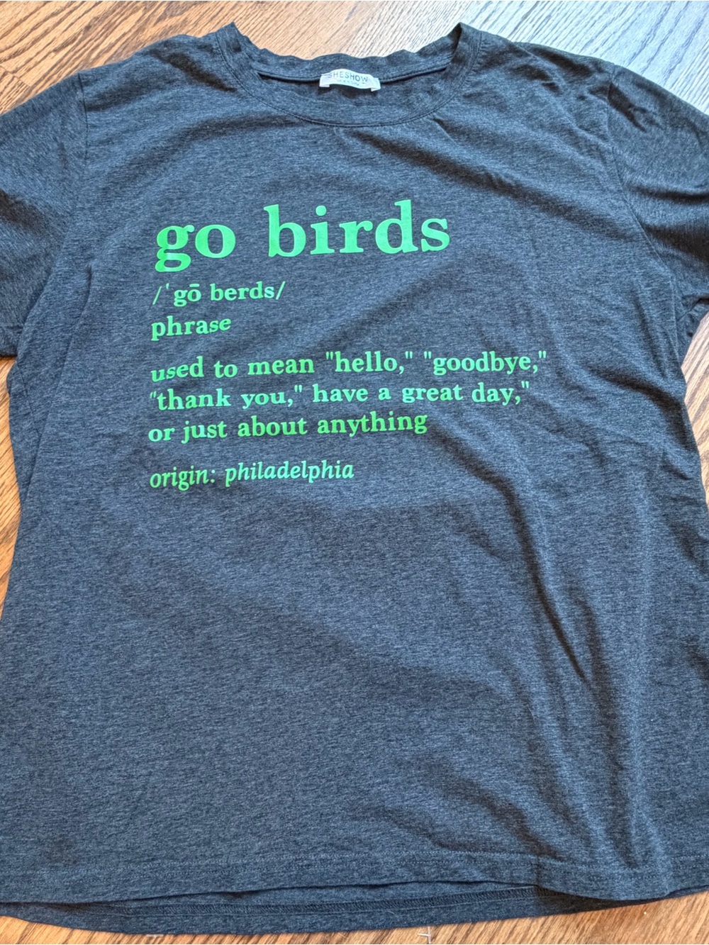 go birds Gray Graphic Shirt - Green Print Large Philadelphia Eagles